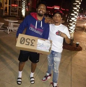 Meet your Posher, Dennis